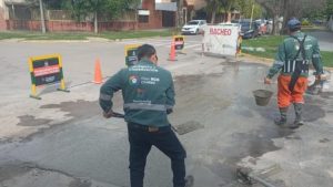 EL MUNICIPIO EJECUTÓ TAREAS DE BACHEO EN VILLA SAN MARTÍN