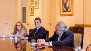Detalles de una jornada de alta tensión: cómo definió Alberto Fernández un gabinete a la medida política de Sergio Massa
